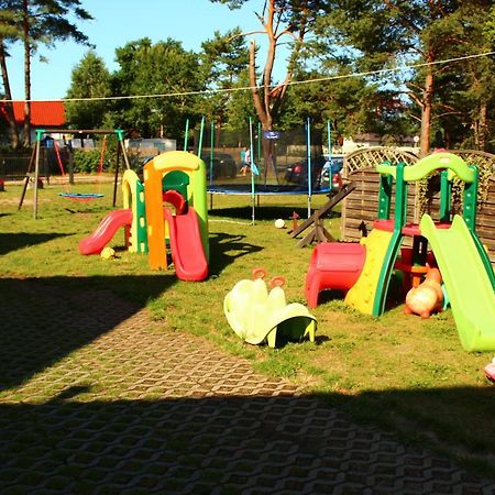 Ferienhaus Holiday Home Domki Raj Jarosławiec 外观 照片