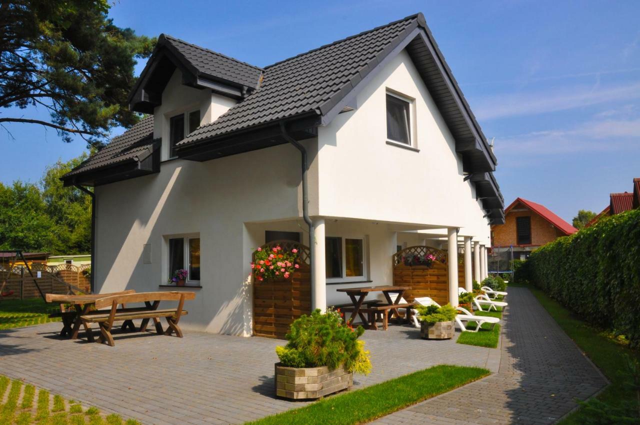 Ferienhaus Holiday Home Domki Raj Jarosławiec 外观 照片